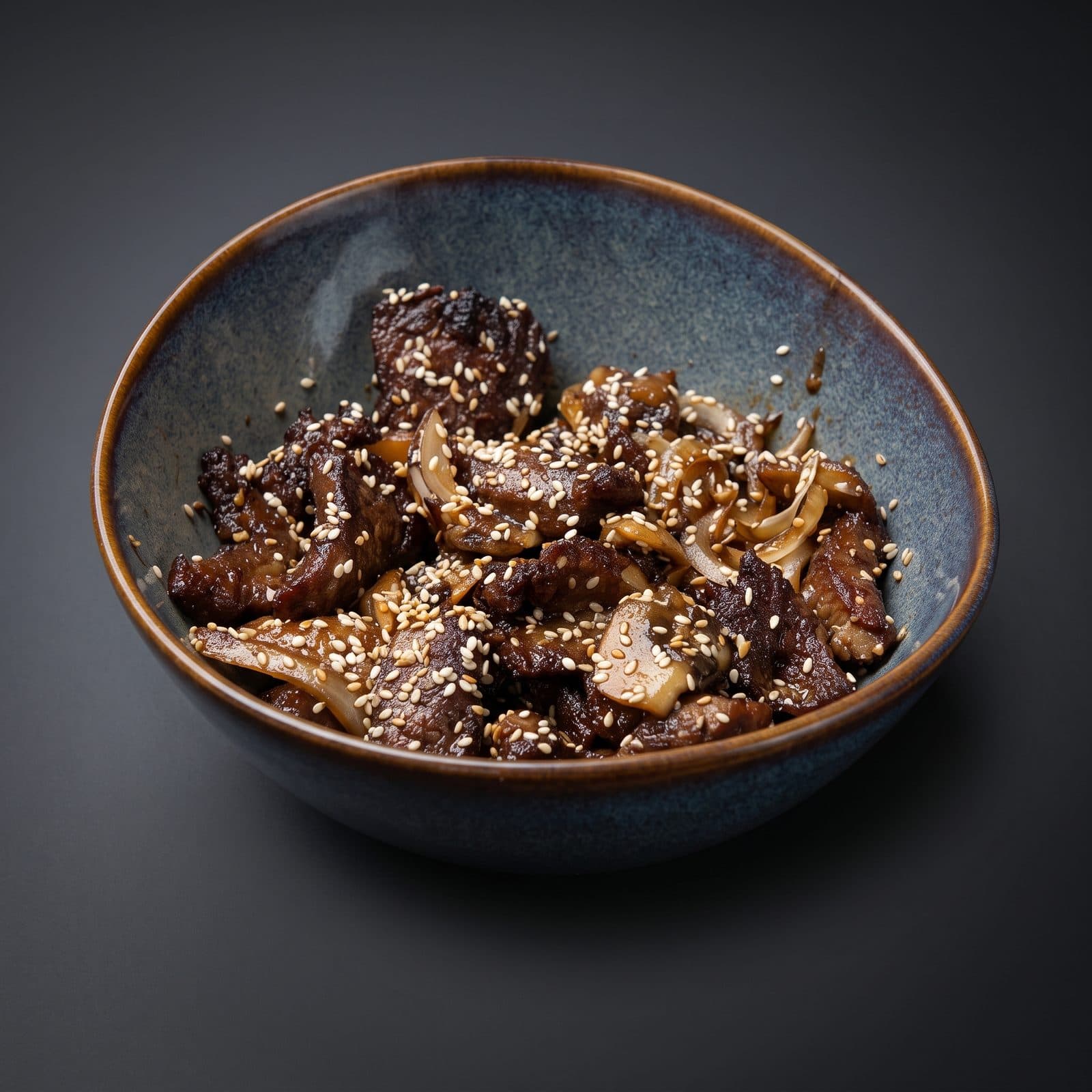 Sora Japanese Dining Bursa — Bulgogi Dana, susamlı dana eti, mantar ve soğan