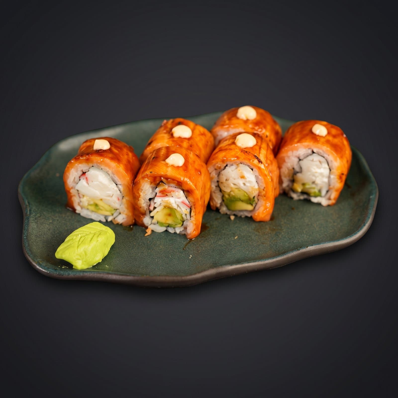 Sora Japanese Dining Bursa — Red Samurai roll, somon sargılı, acı mayonez